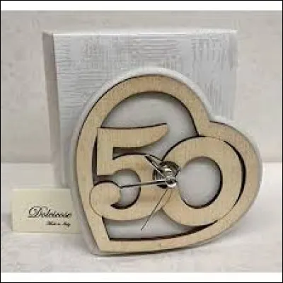 Les noces d'or sont fêtées au bout de 50 ans de mariage.