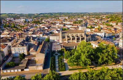 Quelle est l'intruse parmi ces villes ?