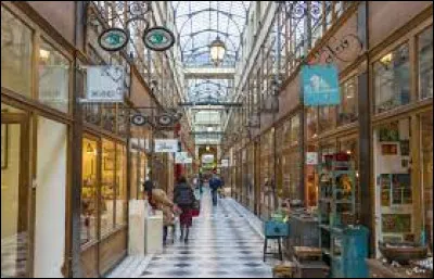 Le passage du Grand-Cerf présente une hauteur de 12 mètres. Dans quelle ville se trouve-t-il ?