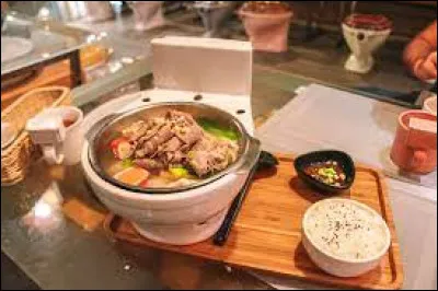 En Asie, il y a une chaîne de restaurants inspirée par le sujet des toilettes. Comment se nomme-t-elle ?