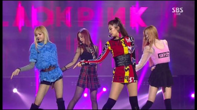 Ce live fait référence à la dance performance de...