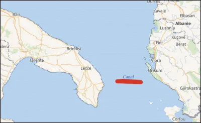 Cabotant toujours vers le levant, la mer Adriatique s'ouvre - et se ferme presque - par le Canal [... ?...]