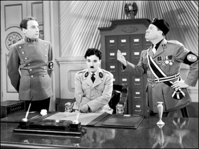 Commençons par ce film de Chaplin qui, dès 1940, dénonce ouvertement les dangers du totalitarisme en Europe. 
Quel est son titre ?