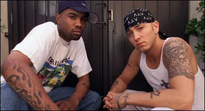 Comment s'appelle son meilleur ami, assassiné en 2006 ?