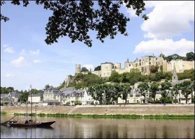 Quelle est l'intruse parmi ces villes ?