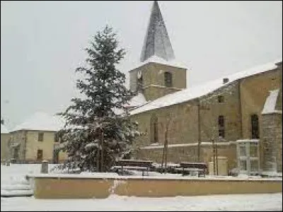 Village d'Auvergne-Rhône-Alpes, dans le pays des Combrailles, Espinasse se situe dans le département ...