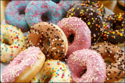 D : Donut
Quel est le magasin de donuts le plus connu aux États-Unis ?