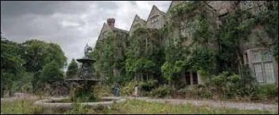 A la fin, qui Enola retrouve-t-elle ?