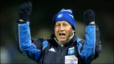 Ce footballeur français, joueur puis entraîneur à l'AJ Auxerre, aujourd'hui âgé de 83 ans, c'est ...