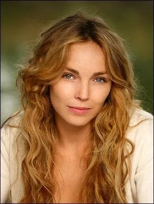 Son nom est Claire, qui est son footballeur de mari ? Indice, c'est un ancien champion du monde 1998.