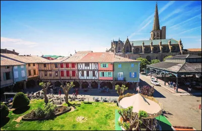 Quelle est l'intruse parmi ces villes ?