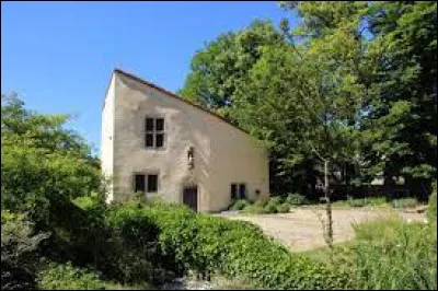 Je vous propose de partir dans le Grand-Est visiter la maison natale de Jeanne d'Arc, &agrave; Domr&eacute;my-la-Pucelle. Petit village de 91 habitants, il se situe dans le d&eacute;partement ...