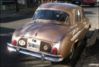 Elle est aussi la première voiture européenne a être fabriquée dans un pays dAmérique du Sud. Lequel ?