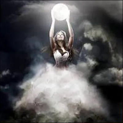 Quelle divinit&eacute; primordiale de la mythologie grecque est la m&egrave;re d�Hypnos, de Thanatos et d�&Eacute;ris ?