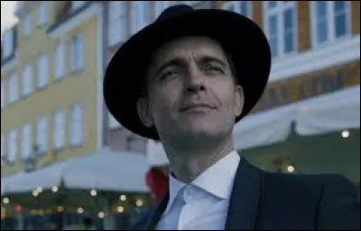 Quelle chanson Berlin chante-t-il au mariage ?