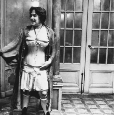 Dans quel film Kathy Bates est-elle une prostituée ?