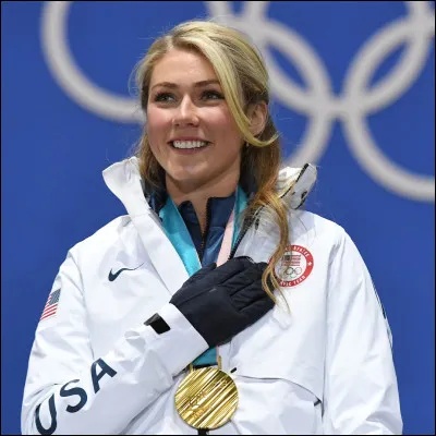 Combien de médailles l'Américaine Mikaela Shiffrin, numéro un mondial en ski alpin, a-t-elle remportées ?