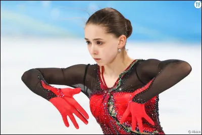 Quel âge a la patineuse russe Kamila Valieva, qui a été au coeur d'un scandale suite à la révélation d'un contrôle antidopage positif ?