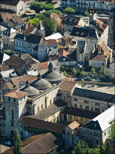 Quelle est l'intruse parmi ces villes ?