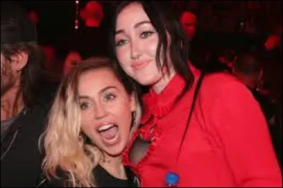 Des surs Miley et Noah Cyrus, qui est l'aînée ?