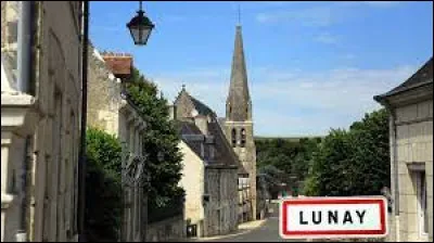 Nous sommes dans le Centre-Val-de-Loire, à Lunay. Village de l'arrondissement de Vendôme, il se situe dans le département ...