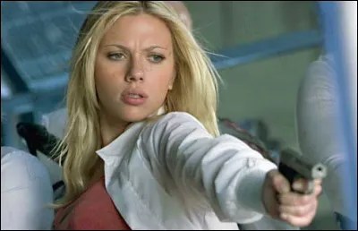 Dans quel film Scarlett Johansson est-elle une clone en fuite ?