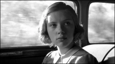 Dans quel film Scarlett Johansson joue-t-elle Rachael Bundas ?