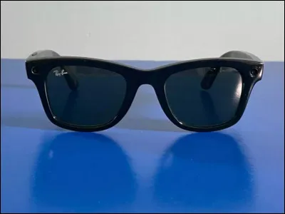 Il soigne les yeux, cest l...