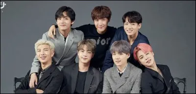 Qui dit ''Namdeulgwa bigyoneun ilsangi dwaebeoryeotgo'' ?