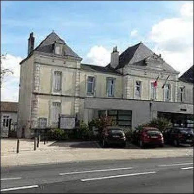 Nous sommes en Nouvelle-Aquitaine, à Coulombiers. Village de la Communauté urbaine du Grand Poitiers, il se situe dans le département ...