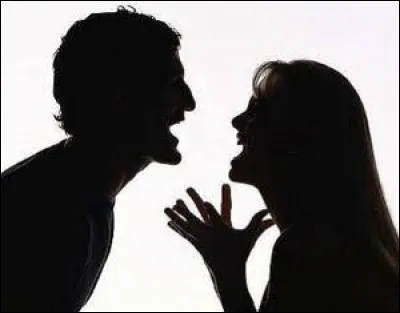 Tu vois quelqu'un en train de se disputer avec quelqu'un d'autre un peu plus petit que lui. Que fais-tu ?