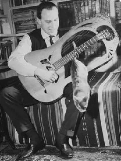 Vian est un chanteur engagé des années 50 et n'est plus à présenter avec, entre autres, sa chanson "M. le Président..." qui s'insurge contre la guerre. Quel était son prénom ?