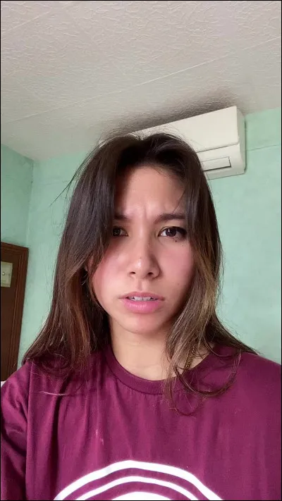 Qui est cette youtubeuse ?