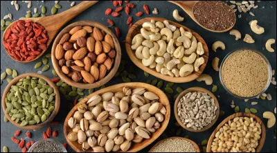 Les graines et les fruits de forment grâce :