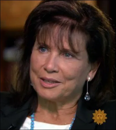 Qui est cette Anne, journaliste franco-américaine qui présentait le célèbre magazine politique 7 sur 7 de TF1 de 1981 à 1997 puis se consacra à la direction du site web d'information le Huffpost de 2012 à 2019 ?