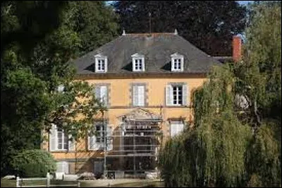 Nous sommes en Bretagne, au château de Québriac. Commune entre Rennes et Saint-Malo, elle se situe dans le département ...