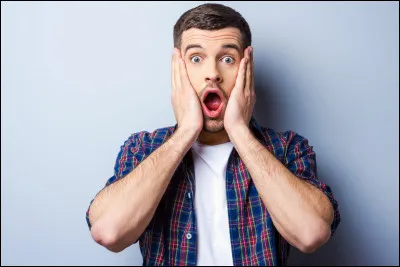 Tu apprends que ton pire ennemi a triché à un devoir et a eu une meilleure note que toi. Que fais-tu ?