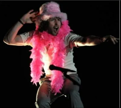 Quelle tait la chanson d'ouverture de la premire partie de la tourne ATLS ?