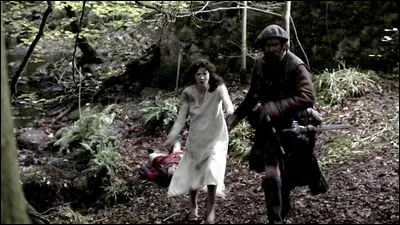 Heureusement, quelqu'un vient la sauver, qui ?