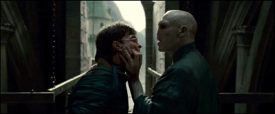 Facile : lors de la bataille de Poudlard, qui rejoint Lord Voldemort ?