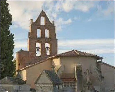 Voici l'église Sainte-Foy, au Born. Commune de l'aire d'attraction Toulousaine, elle NE se situe PAS ...