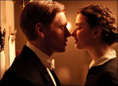 Qui embrasse Alfred ?