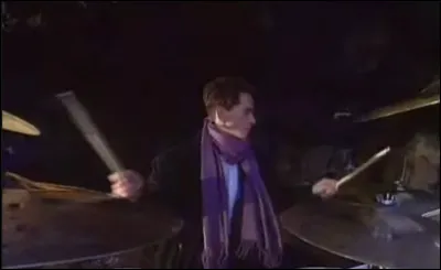 Complétez : 
"Gráhærður orðinn af eilífum...."