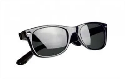 Qui porte des lunettes de soleil ?