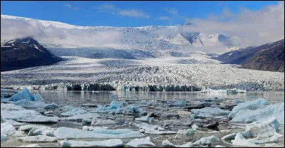 Quelle est la bonne orthographe de cette municipalité islandaise ?