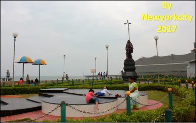 Quelle est cette ville d'Inde, ancienne capitale de l'Inde française de 1673 à 1949, citée bordée par le golfe du Bengale ?