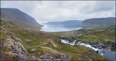 Où se trouve le nom d'un fleuve islandais ?