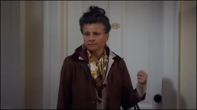 Comment se prénomme la mère de Robin ?