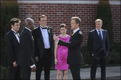 Ted raconte ce qu'il advient dans l'avenir des personnes qu'il a pu croiser tout au long de son histoire. Quelle affirmation est inexacte ?