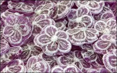 De quelle ville la violette est-elle la sp&eacute;cialit&eacute; ?